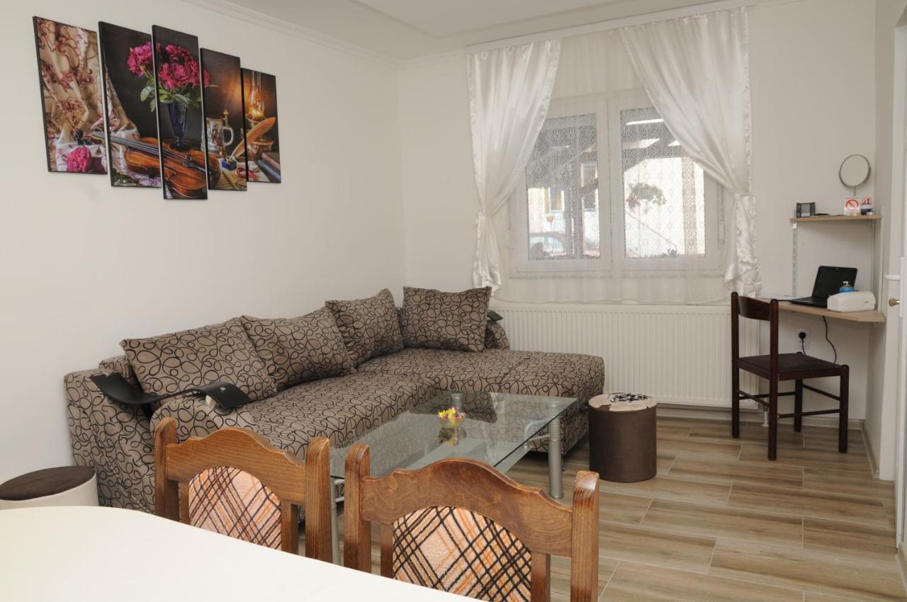 Favorit Apartments Cacak Bagian luar foto